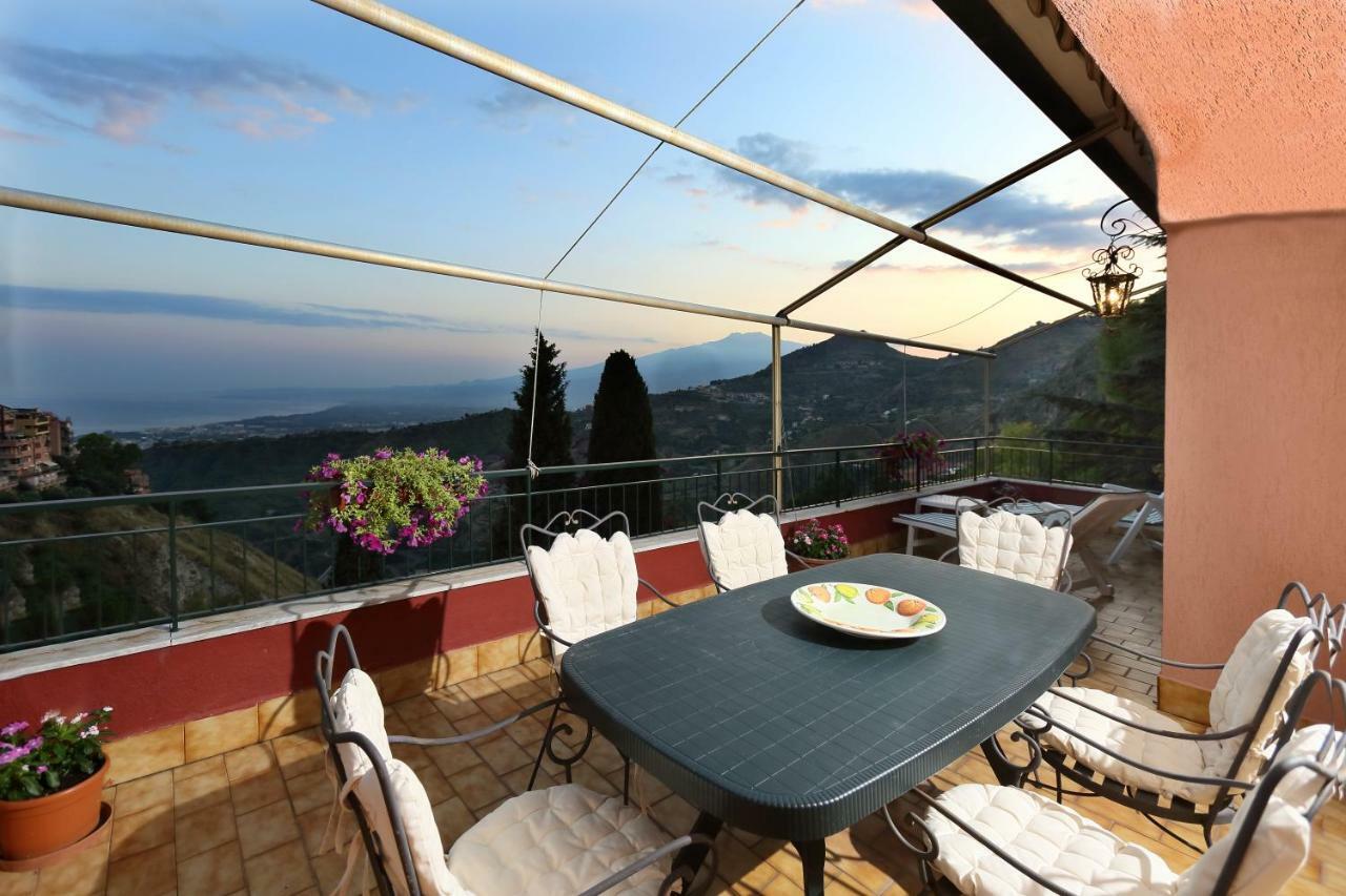 Terrazza Sull'Etna Holidays Apartment Taormina Ngoại thất bức ảnh